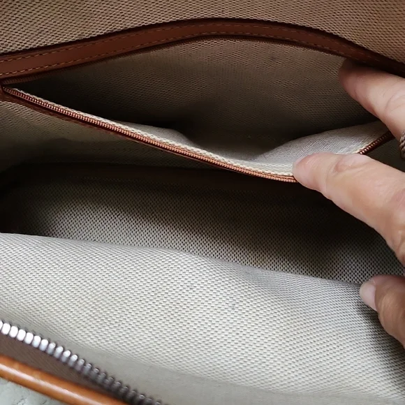 Dooney n Bourke Purse - Picture 8 of 9